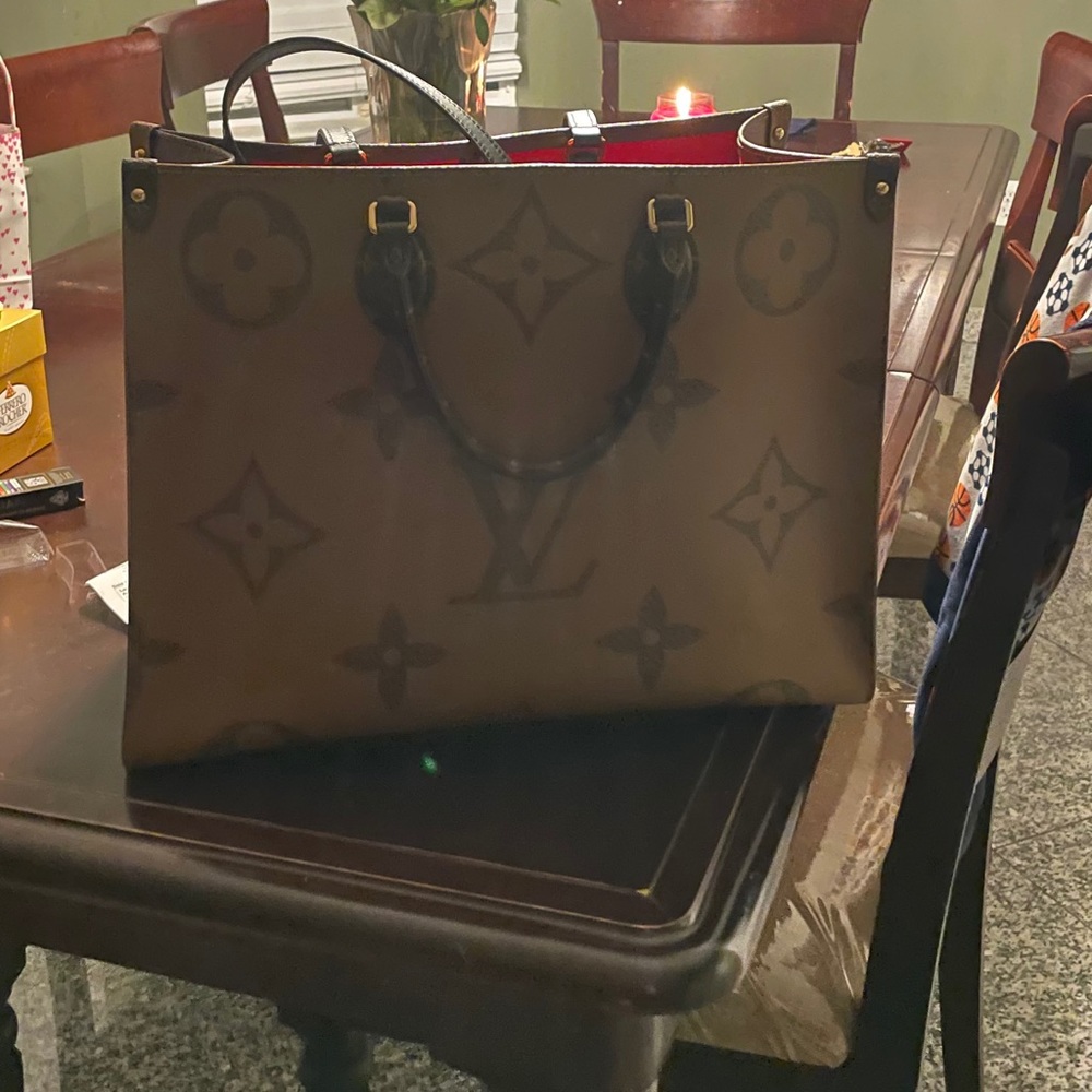 Louis Vuitton on the go GM